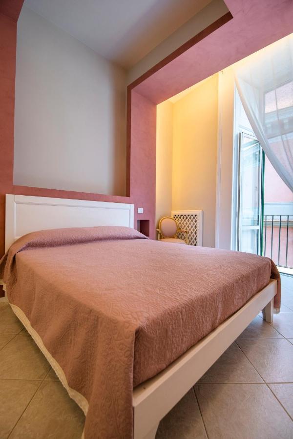 נאפולי Mercatello Bed And Breakfast מראה חיצוני תמונה
